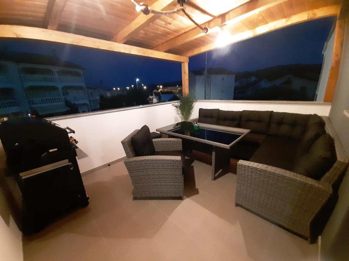 Apartman Mate Лопар Экстерьер фото